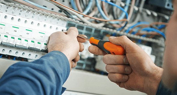 nos-services-installation-electricite-systeme-electrique-entreprise-generale-deco-2000-Chapelle-lez-Herlaimont